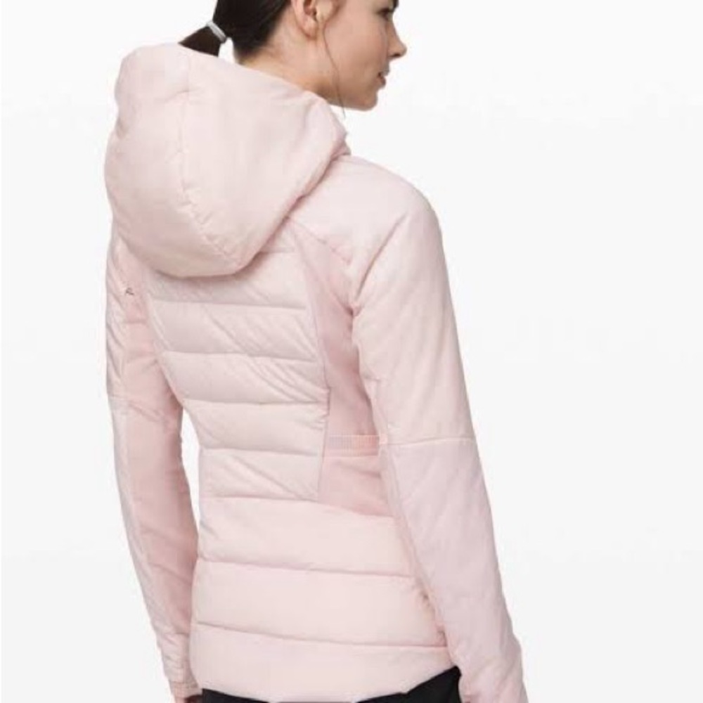 Lululemon Down For It All Jacket
Porcelain Pink, size 12